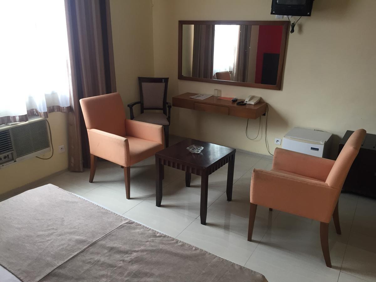 White Palace Hotel Antananarivo Eksteriør billede